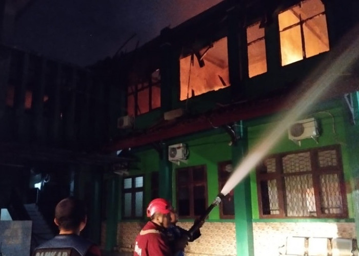 Kebakaran Hebat Hanguskan Kantor Kemenag Bandar Lampung, Bagaimana Nasib Pelayanan ke Masyarakat?