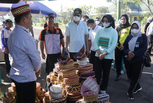 Pj. Bupati: Tampilkan Tapis Ciri Khas Pringsewu!
