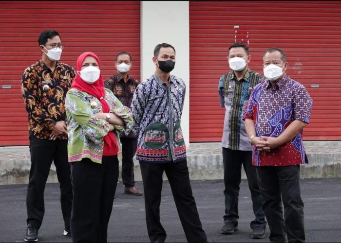 Eva Dwiana Berikan 'Bonus' Ini Untuk Pelaku UMKM Taman Kuliner Siger Sukaraja