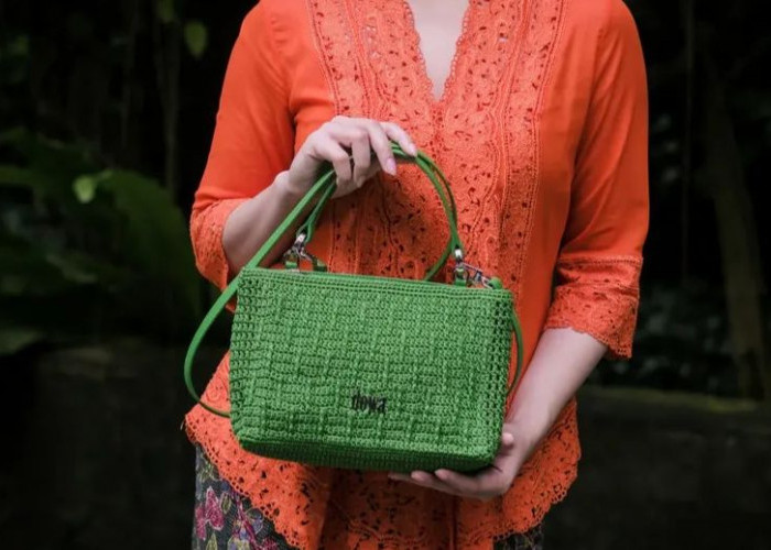 Tas Rajut Wanita Handmade Buatan Lokal yang Multifungsi dan Cantik