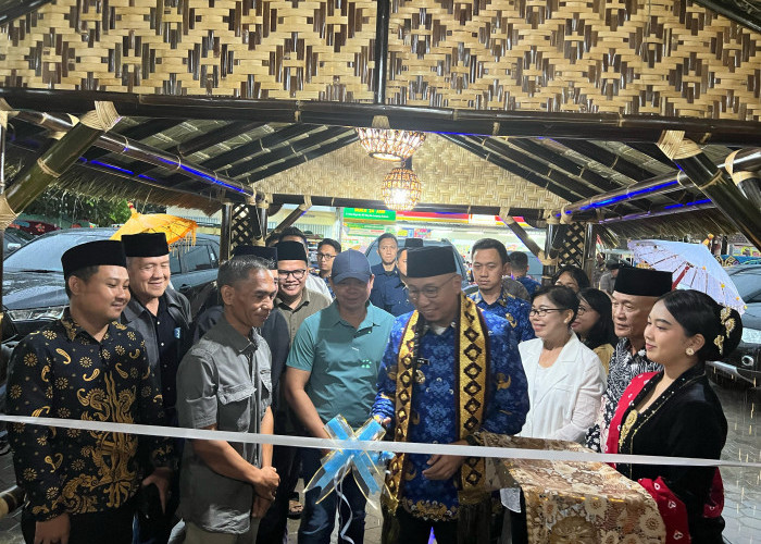 Buka UMKM Saung Bude, Mirza Djausal Berharap Pelaku Usaha Semakin Kreatif 