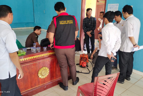 Kejari Tuba Geledah Kantor Tiyuh Panaragan