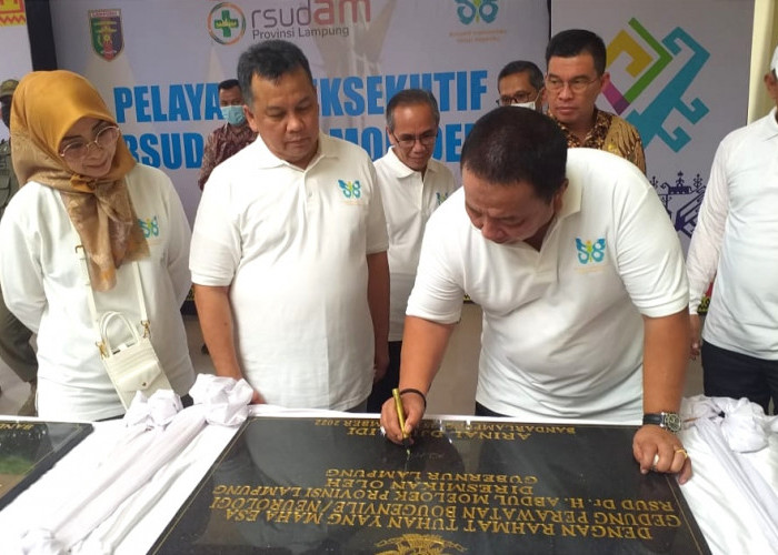 Gubernur Resmikan Gedung Pelayanan Eksekutif RSUDAM Lampung 