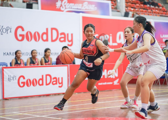 Saling Tampil Hebat, Tim Putri SMA YP Unila vs SMA Fransiskus Isi Laga Final Honda DBL with Kopi Good Day 2023