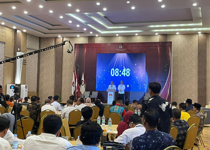 Debat Kandidat Kedua Pilwakot Metro Hanya Satu Pasangan Calon 