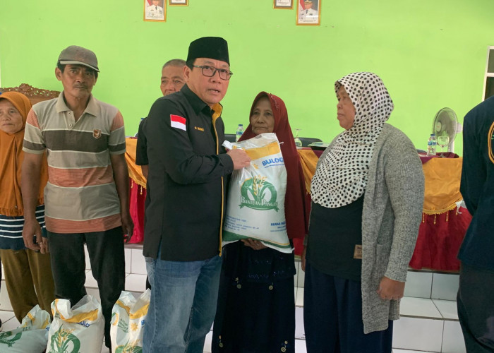 Ribuan KPM di Kota Metro Terima Bansos Beras Tahap II