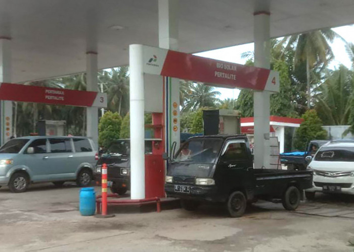 BBM Naik, SPBU di Pesisir Barat Antisipasi Penumpukan Kendaraan   