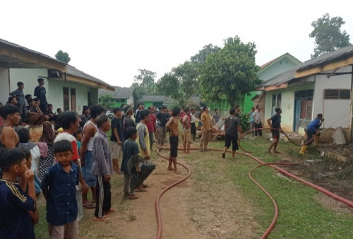 Bikin Heboh, Mobil Terbakar di Pringsewu 