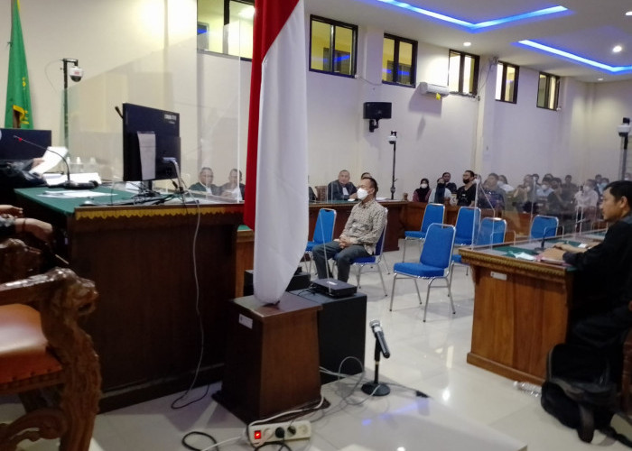 Karomani Minta Terdakwa Belikan Furniture untuk Gedung Nahdiyin Center