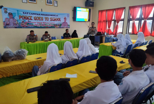 Satlantas Polres Mesuji Goes to School