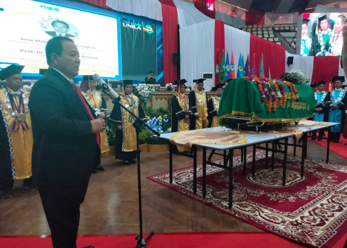 Rapat Senat Luar Biasa Diesnatalis Ke 58, Hadirkan Jenazah Rektor Pertama Unila, Prof.Dr.Ir.Sitanala Arsyad