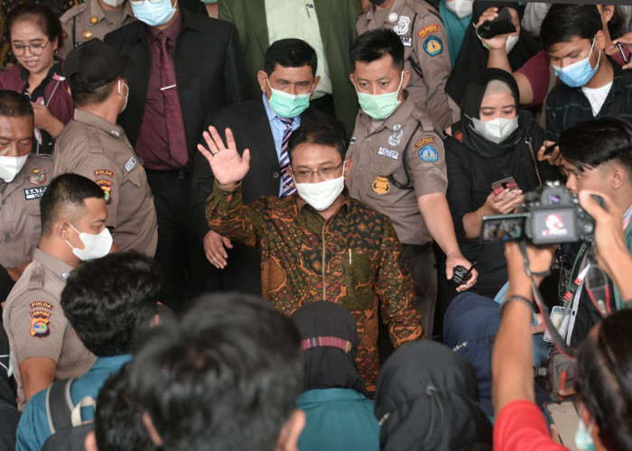 Plt. Rektor Segera Ganti Wakil Rektor I dan Dekan FKIP 