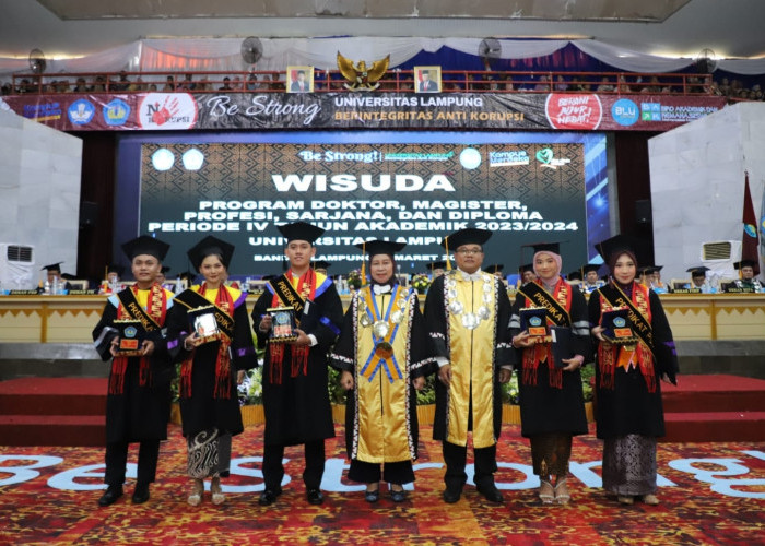 1022 Mahasiswa Ikuti Prosesi Wisuda Unila Periode IV TA 2023/2024, Berikut Daftar Lulusan Terbaiknya