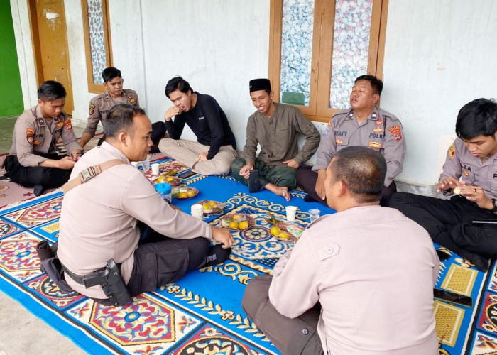 Personel Polres Tulang Bawang Masuk Ponpes, Sampaikan Imbauan Penting Jelang Pemilu