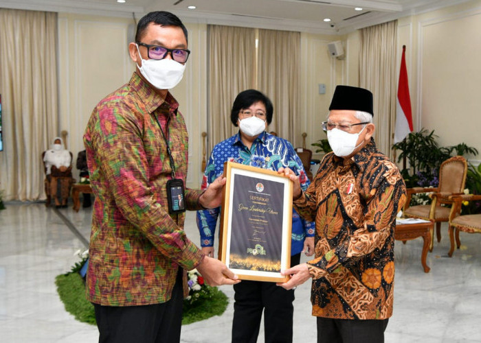 Sejarah! PLN Sabet 15 Penghargaan Proper Emas dan CEO Green Leadership Utama