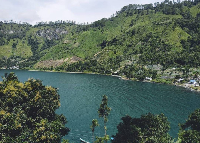 5 Danau di Atas Gunung yang Katanya Paling Angker di Indonesia, Lampung Urutan Keberapa?