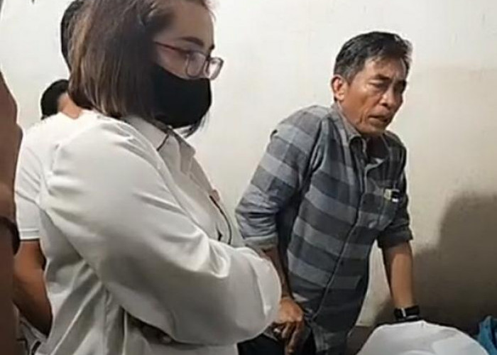 Aspri Hotman Paris Kunjungi TKP Pembunuhan Keluarga di Way Kanan, Janji Dampingi Anak Korban yang Selamat