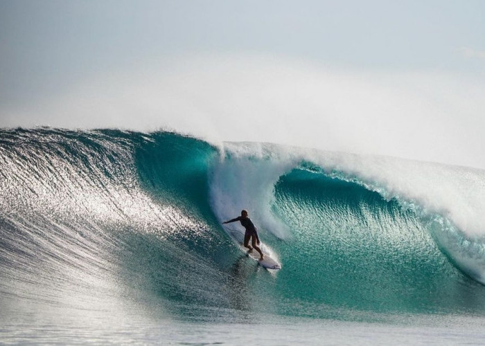 7 Fakta Menarik Kepulauan Mentawai Sumatera Barat , Dari Ombak Terbaik di Dunia hingga Tradisi Runcingkan Gigi