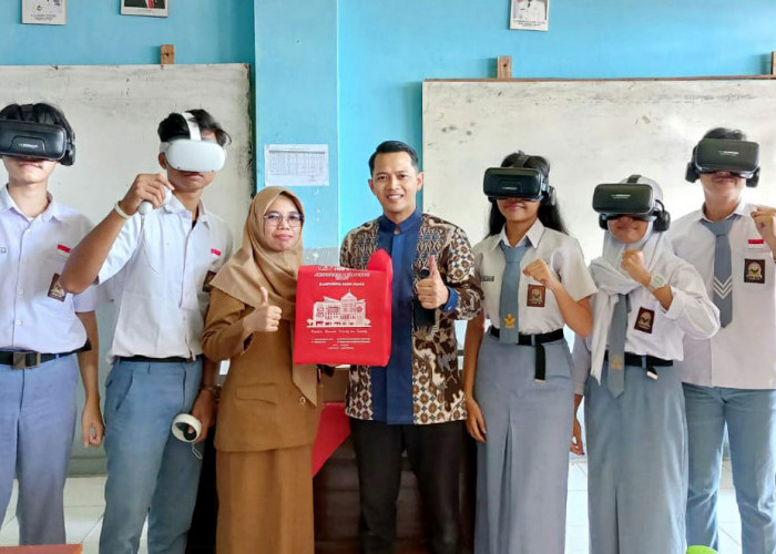 Dosen UTI Memberikan Lokakarya Game Education