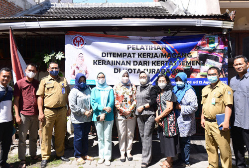 Pemkab Pesawaran Berangkatkan 5 Perajin Magang Bimtek Kerajinan Kertas Semen