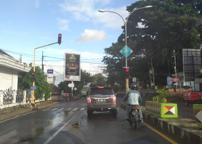 Akhirnya, Lampu Traffic Light di Jalan Juanda Kota Agung Akhirnya Kembali Menyala 