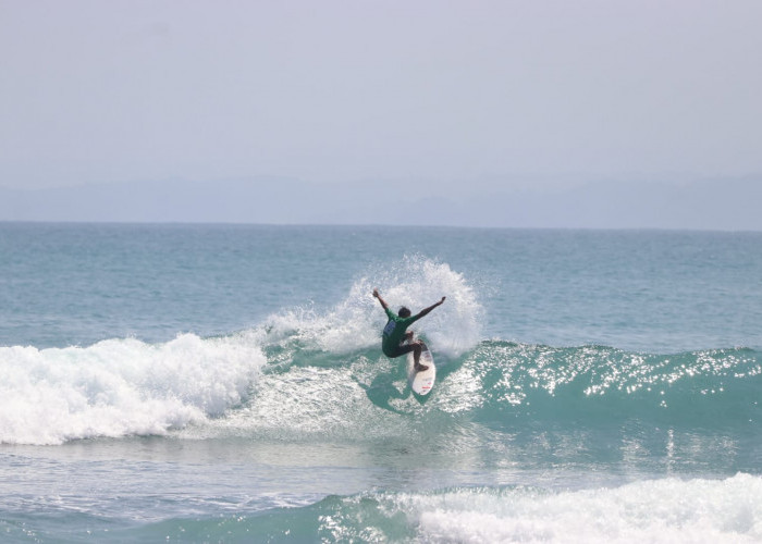 WSL Krui Pro Junior QS1000 Ada Peselancar Pesisir Barat di Babak Perempat Final