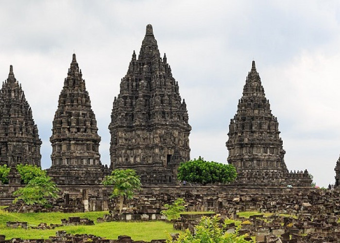 Ingin Berkunjung ke Candi Prambanan? Ini 5 Spot Menarik Cocok untuk Berfoto bersama Keluarga 