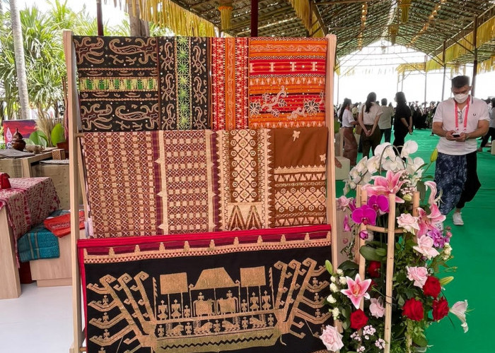 Ketua Dekranasda Provinsi Lampung Ngaku Bangga, Tapis Lampung Dikenakan saat Gladi Pembukaan Presidensi G-20