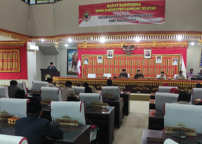 DPRD Lamsel Gelar Paripurna Penyampaian LKPJ Bupati TA 2022