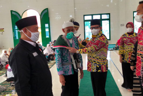 51 Jemaah Haji Mesuji Disambut Seperti Ini