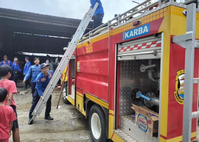 Pabrik Kerupuk Palembang Ikan Sari Terbakar, Ini Dugaan Sementara Api Berasal  