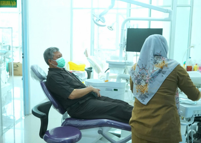 Balon Rektor Universitas Lampung Jalani Tes Kesehatan, Dokter Wajibkan Puasa hingga Dilarang Ngopi