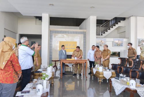 Dies Natalis ke 50 Tahun, UBL Serahkan Aplikasi Aktif KPB ke Pemprov Lampung