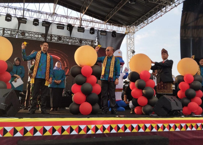 KPU Tanggamus Launching Pemilihan Bupati dan Wakil Bupati 2024, Ajak Masyarakat Gunakan Hak Suara