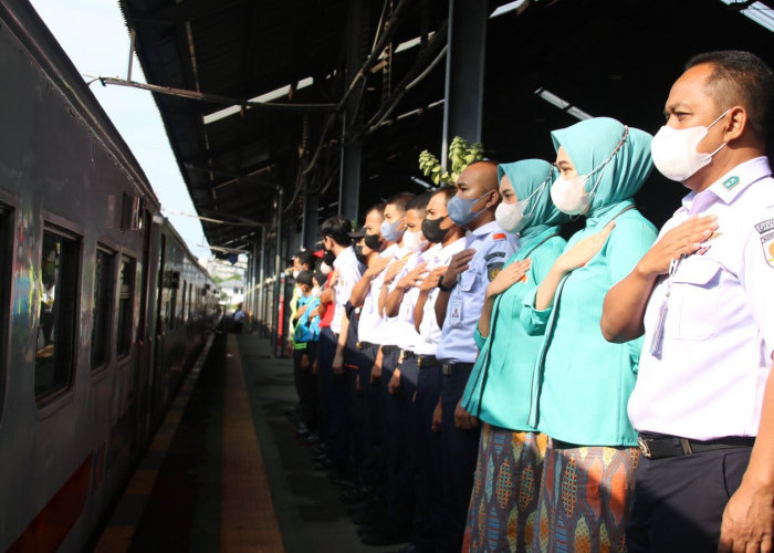 Perjalanan Kereta Api Kembali Normal, Ternyata Ada Segini Penumpang Yang Batal Berangkat