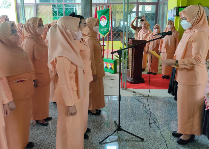 Pengurus DWP Tiga OPD di Tanggamus Dikukuhkan 