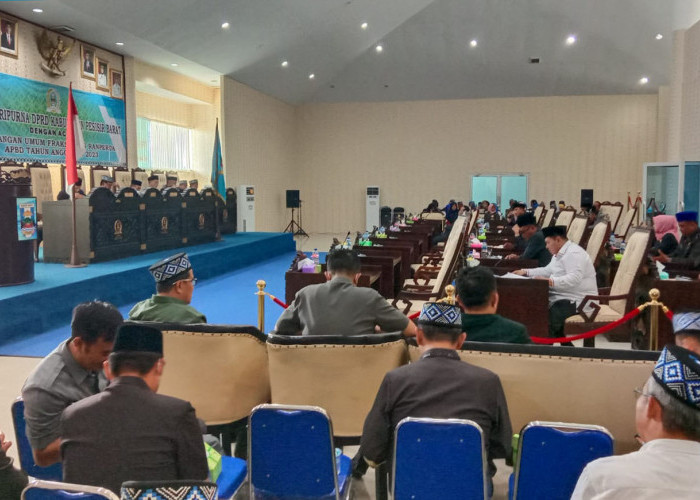 Pandangan Umum Raperda APBD 2023, Enam Fraksi DPRD Pesisir Barat Sampaikan Ini 