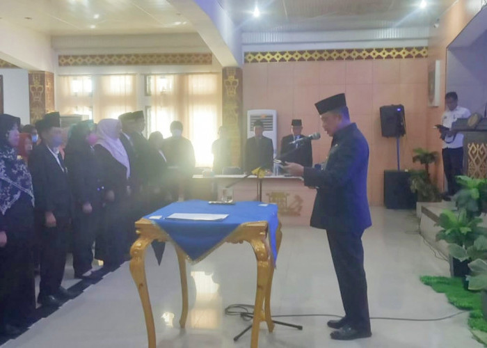 Pemkab Lampura Lantik 165 Pejabat Eselon III dan IV