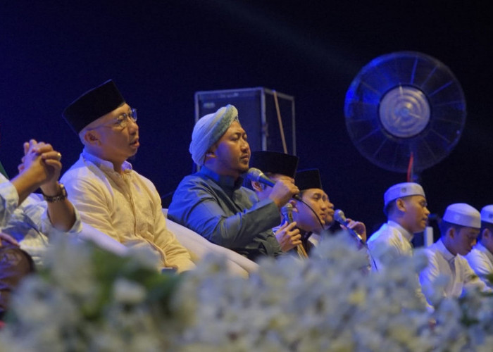 Masyarakat Tulang Bawang Barat Sholawatan Bersama Mirza-Jihan, Tasyakuran Prabowo Presiden dan Hari Santri 
