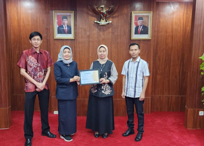 Top! Unila Raih Penghargaan Pembayar Pajak Terbesar 2022