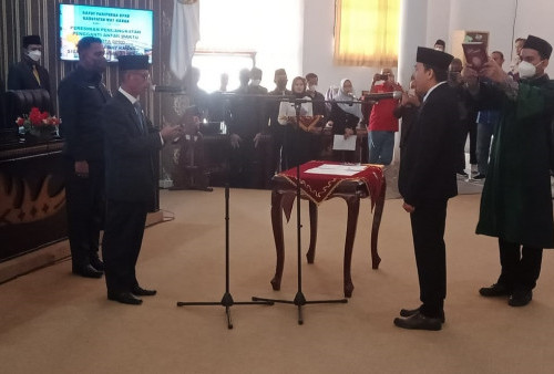 Adi Wijaya Resmi Dilantik Sebagai Anggota DPRD Way Kanan Gantikan Ari Saputra