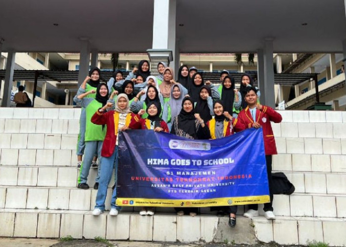 HIMA Goes To School Sambangi SMK Gajah Mada