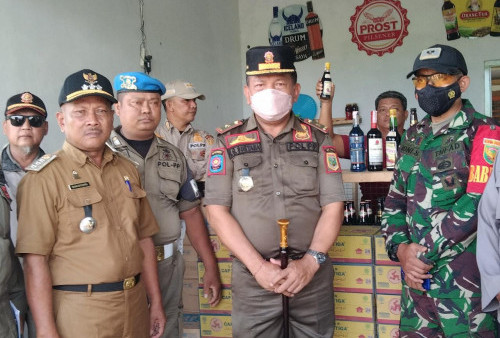 Jual Miras di Pinggir Jalan Raya, Warungnya Ditutup Dulu Ya 