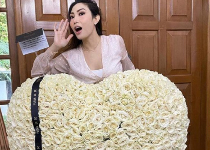 Ayu Dewi Respons Isu Regi Datau dan Denise yang Diduga Ketagihan Hubungan Haram, Reaksinya Tak Terduga