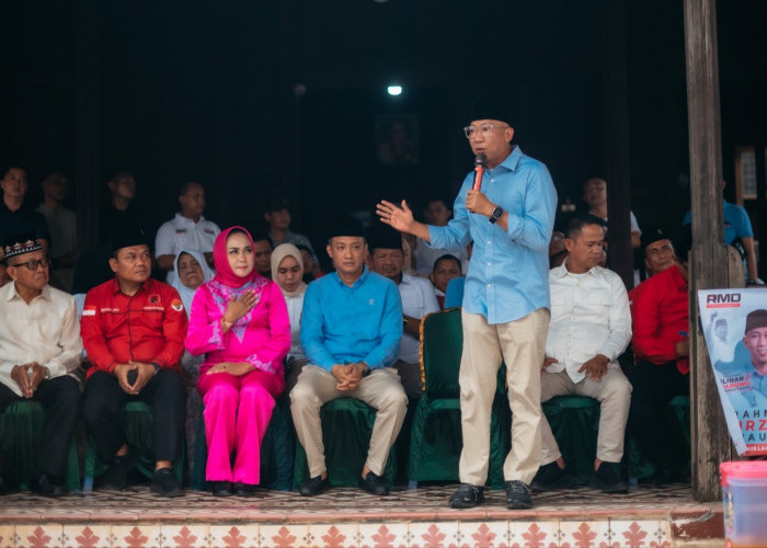 Antar Pendaftaran ke KPU Tulang Bawang, RMD Titip Harapan Prabowo Kepada Winarti-Reynata 