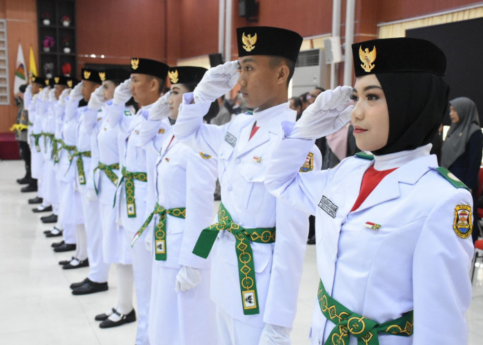 Resmi, Wali Kota Eva Dwiana Kukuhkan Paskibraka 2023