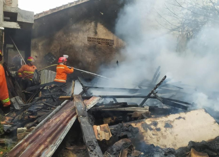 Si Jago Merah Kembali Berulah, Kini Rumah di Jalan Onta Hangus Terbakar, Penyebab Pasti Belum Diketahui