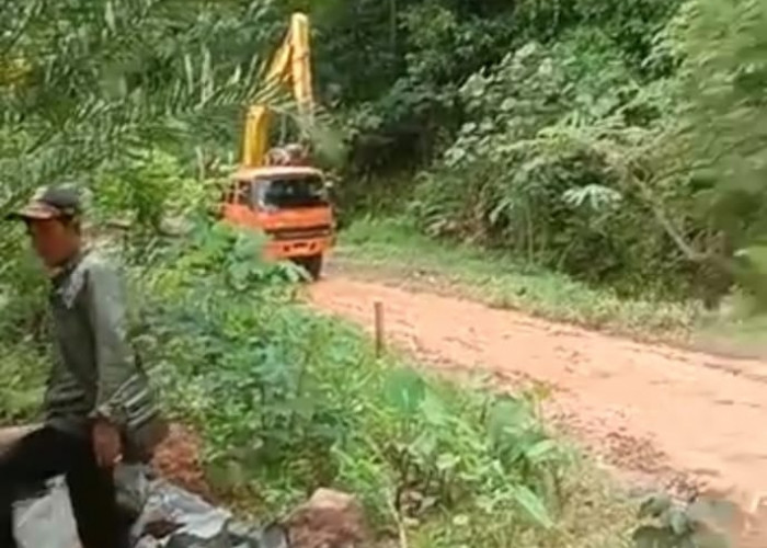 Jalan di Kelumbayan Barat Kembali Terbuka Pasca Tertimbun Longsor Pekan Lalu