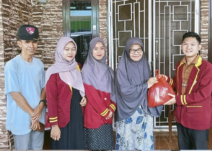 UKM Animedia Teknokrat Salurkan Bantuan untuk Korban Banjir