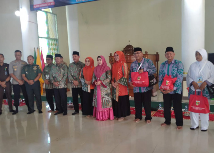 386 CJH Tanggamus Dilepas Keberangkatannya Menuju Tanah Suci 